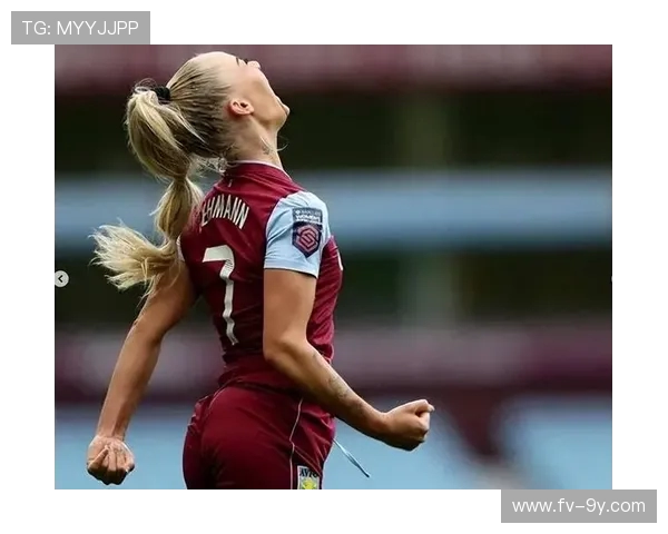 揭秘足球界日耳曼美女的真实身份与她鲜为人知的成长经历全解析